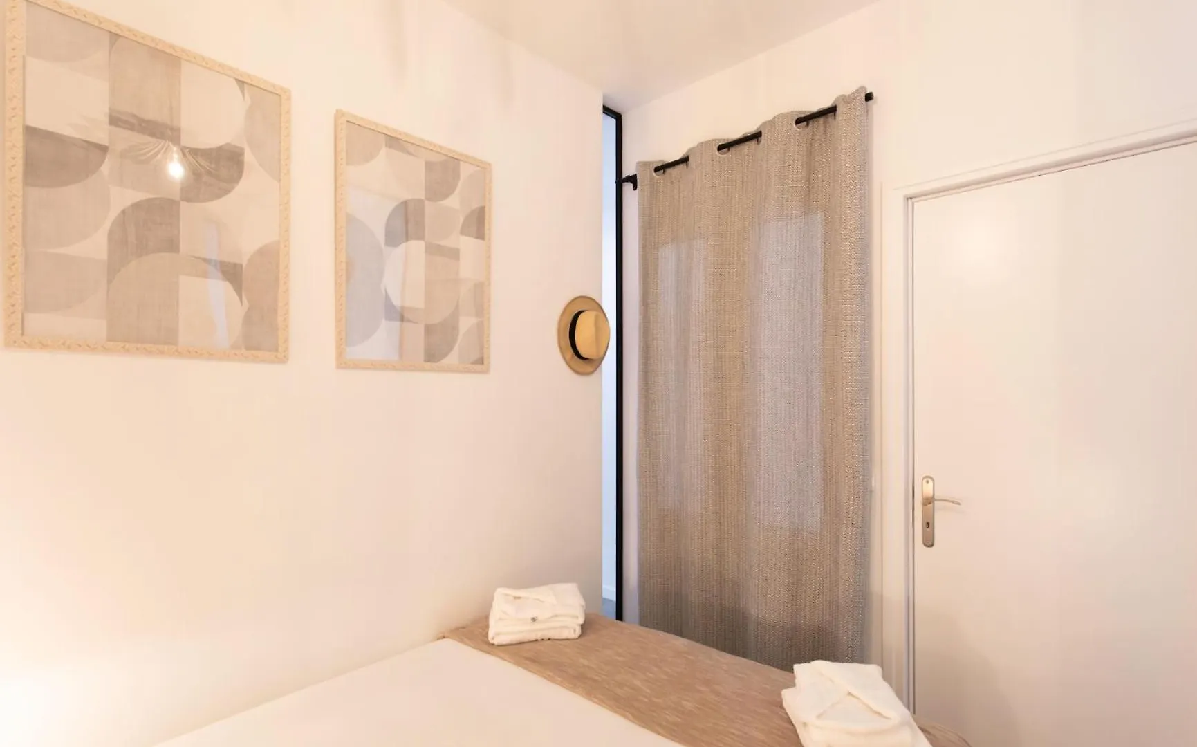 Apartment L26 Old Town Central 5Mins Walk To Sea Front Ac Wifi Nice France